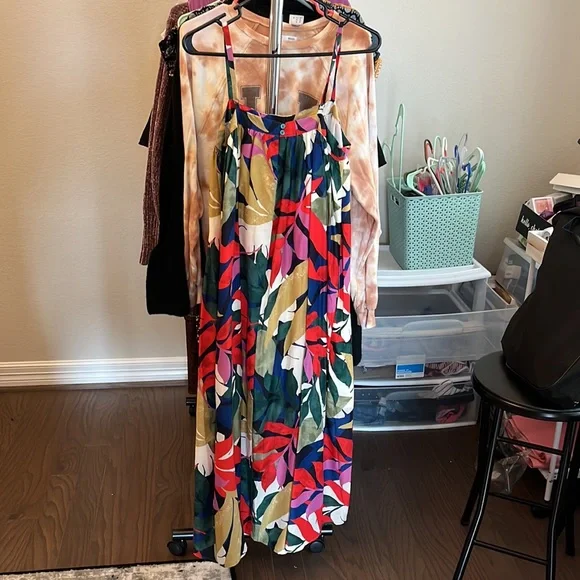 Tropical Leaf Print Maxi Dress - Picture 3 of 3